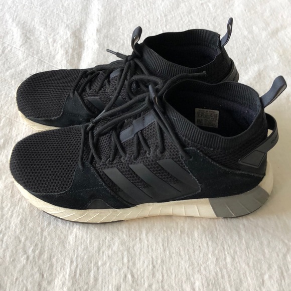 adidas questar strike